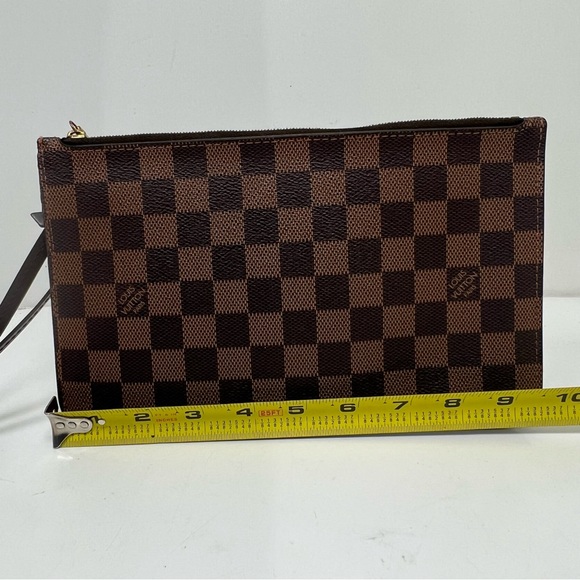 Louis Vuitton Damier Ebene Neverfull Pouch, Women's Brown Wristlet Clutch Wallet - Picture 5 of 7